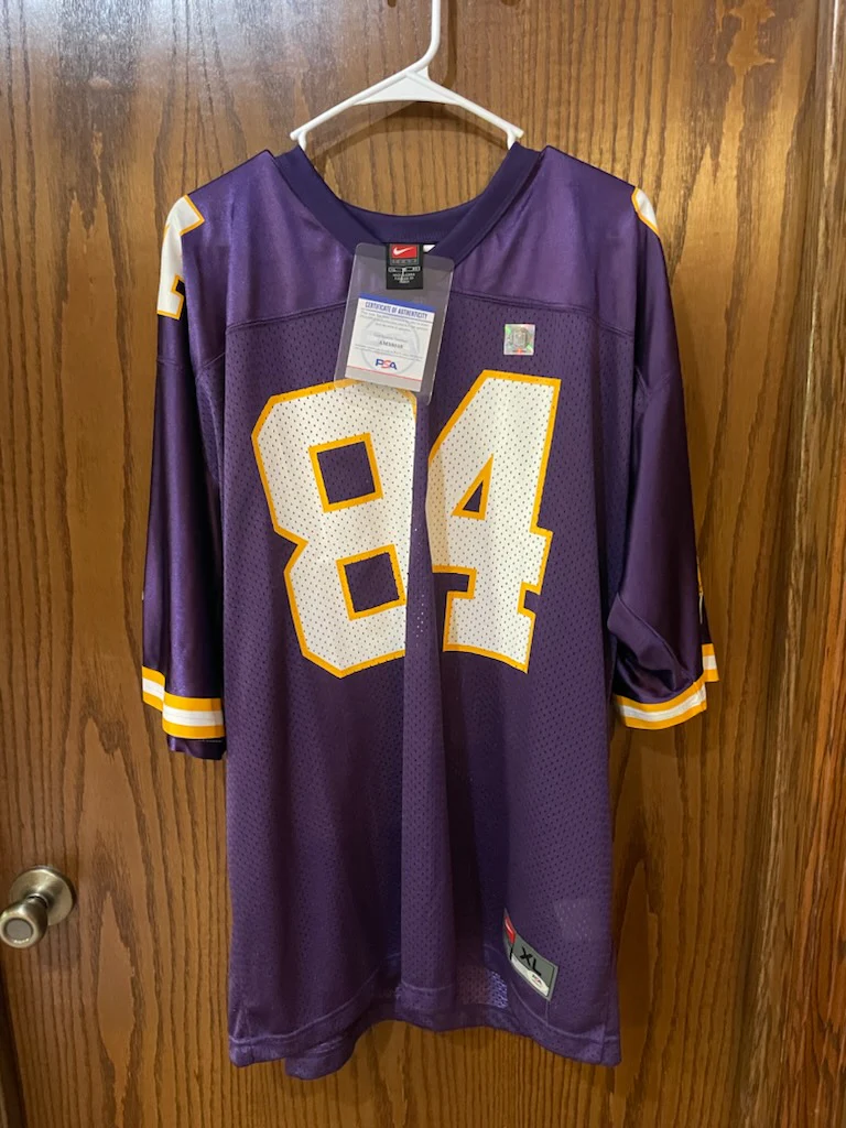 Randy Moss 🐐 Autographed Jersey - Image 3
